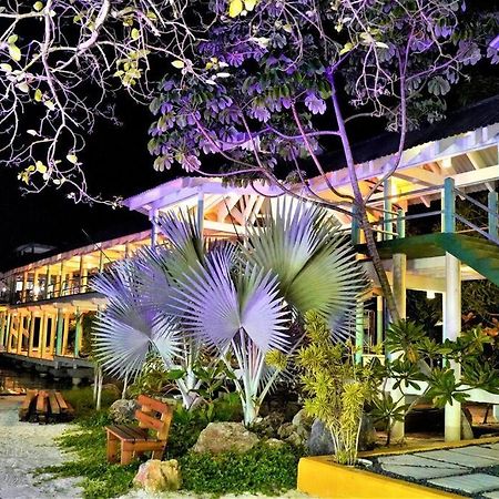 The Dock Resort Over Water Retreat Уест Енд Екстериор снимка