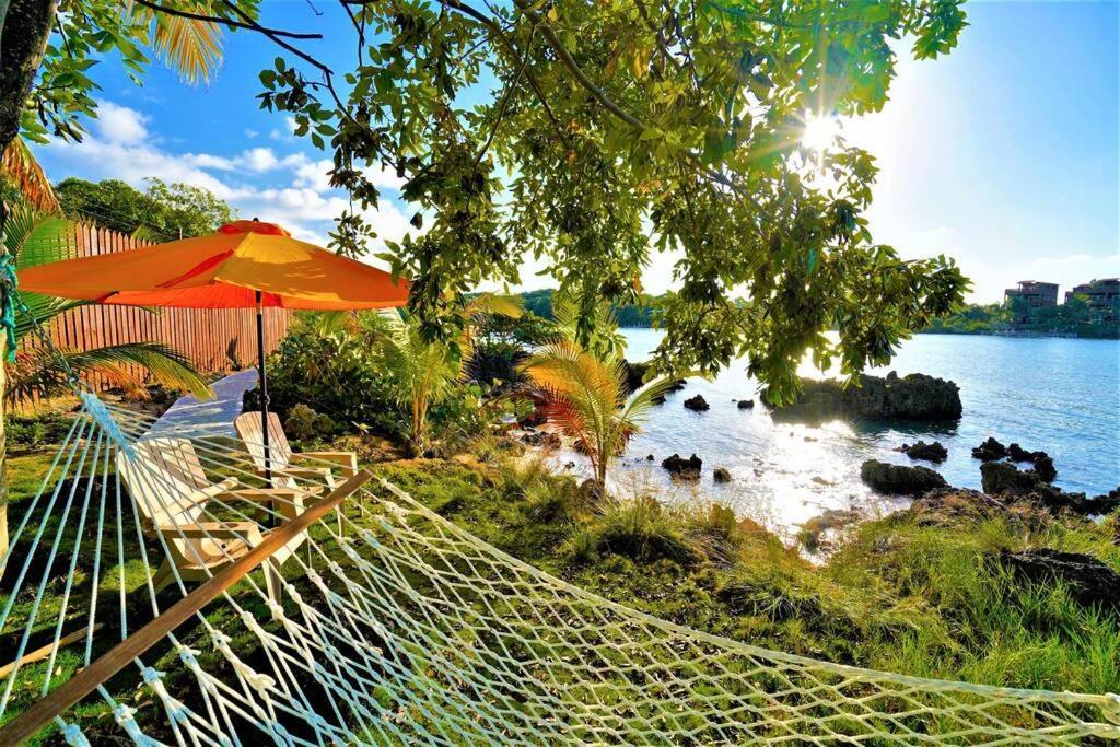 The Dock Resort Over Water Retreat Уест Енд Екстериор снимка