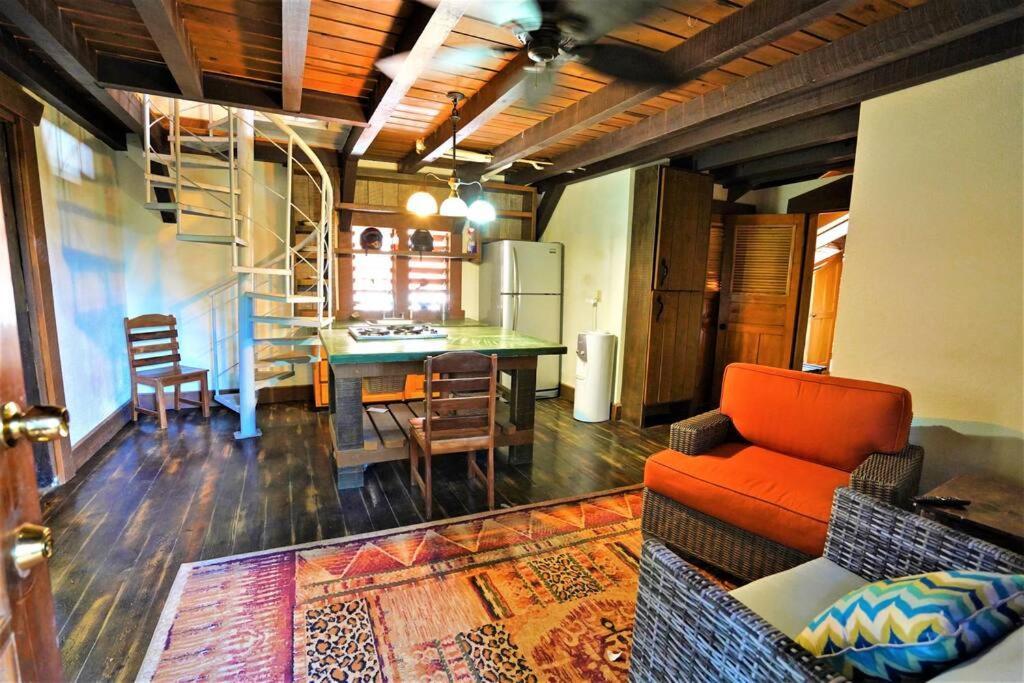 The Dock Resort Over Water Retreat Уест Енд Екстериор снимка